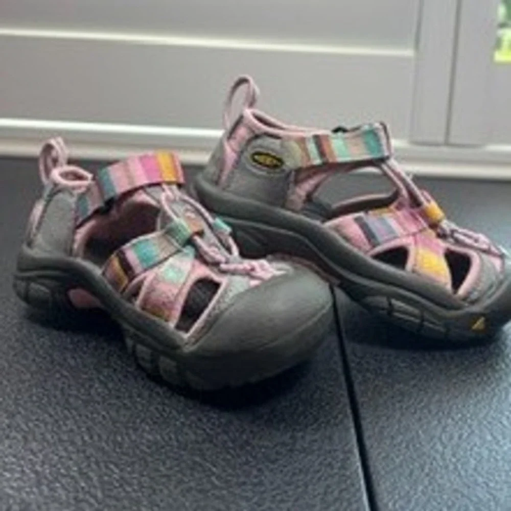 Keen Newport H2 Kids Sandals Pink Multi Stripe Water Shoes Size 10 Toddler